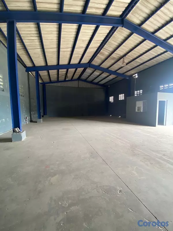oficinas y locales comerciales - NAVE COMERCIAL  4