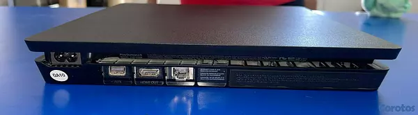 consolas y videojuegos - Playstation 4 Slim 1TB + sus respectivos cables y mando 2
