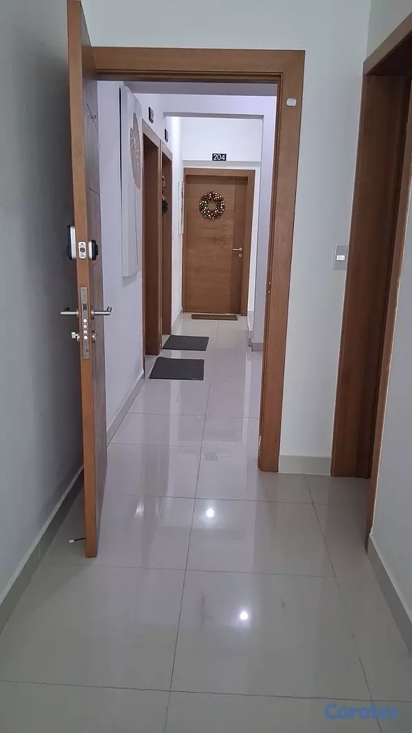 apartamentos - Alquiler de Apartamento Moderno en Los Cacicazgos con línea blanca.
 9