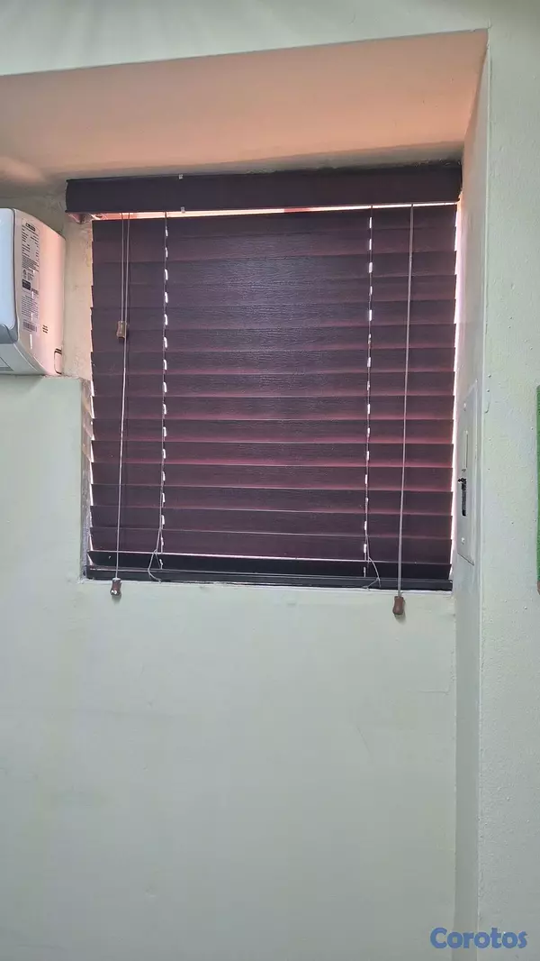 articulos de oficina - muebles oficina mas cortinas usadas pero como nuevas  3