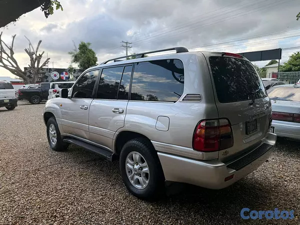 jeepetas y camionetas - Toyota land cruicer 2001 2