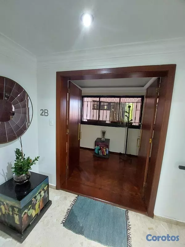 apartamentos - VENTA EN LA JULIA apartamento 3 hab., 2 baños, 2 parqueos, 2do. Nivel 2