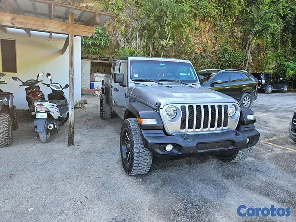 jeepetas y camionetas - Jeep Gladiator Sport 2
