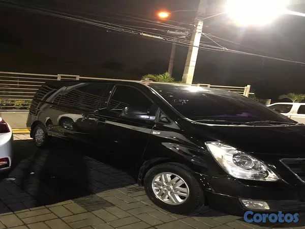 jeepetas y camionetas - HYUNDAI STAREX DE CARGA  2