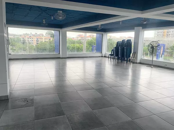 oficinas y locales comerciales - Locla espacio abierto 200m 3