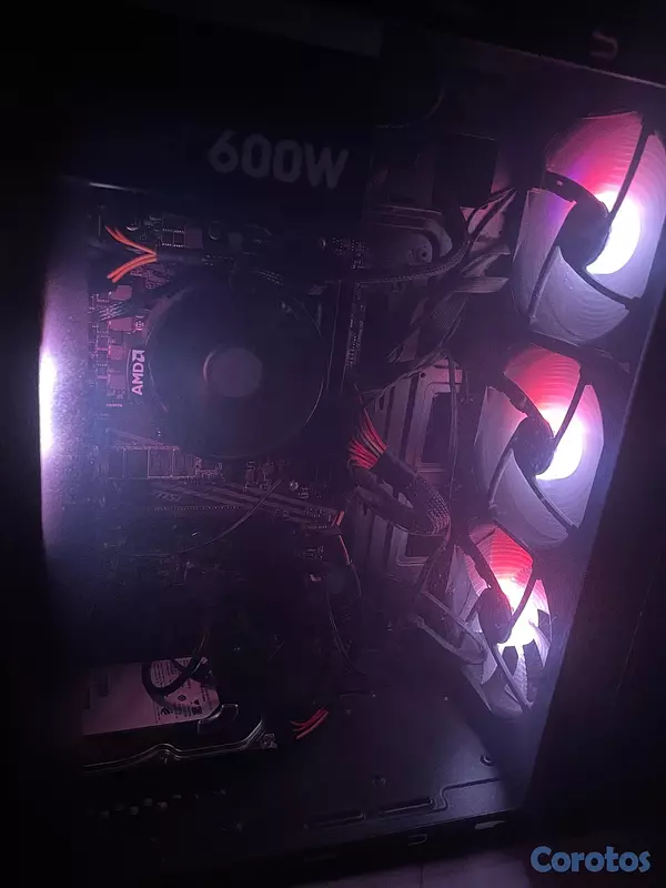 computadoras y laptops - SE VENDE PC GAMER COMO NUEVA A EXELENTE  PRECIO  2