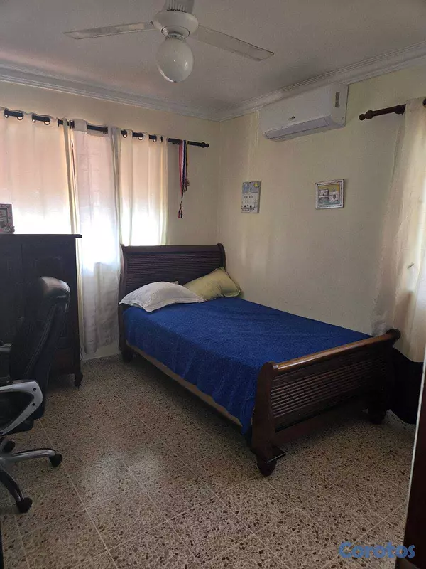 casas - Casa de 2 Niveles en Venta – Colinas del Seminario 8