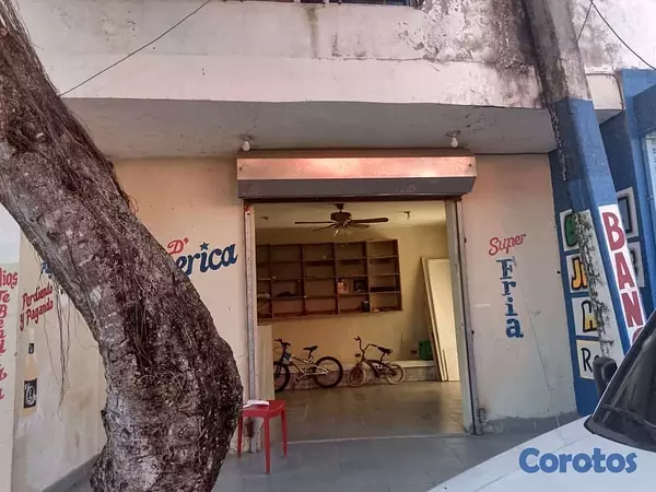 oficinas y locales comerciales - 🔑 ALQUILO LOCAL 🔑 
los cerros de sabana perdida
colina del Ozama c/ primera  4