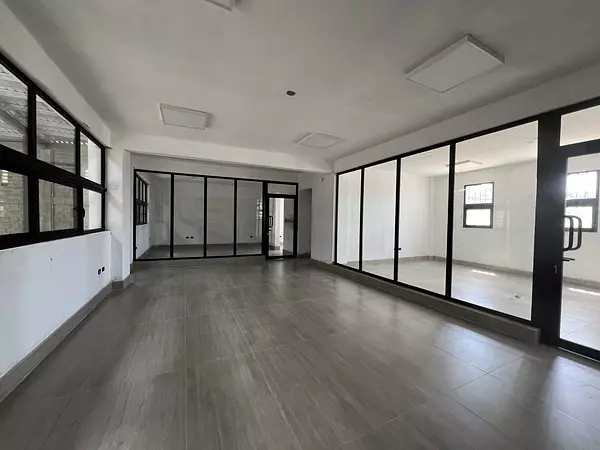 otros inmuebles - Nave Industrial alquile Engombe Santo Domingo este 5