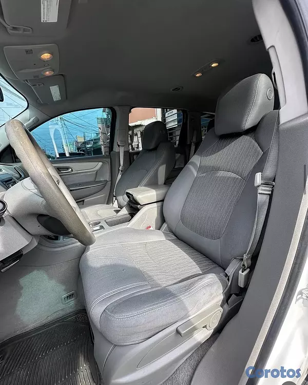jeepetas y camionetas - Chevrolet Traverse LS 2016 4