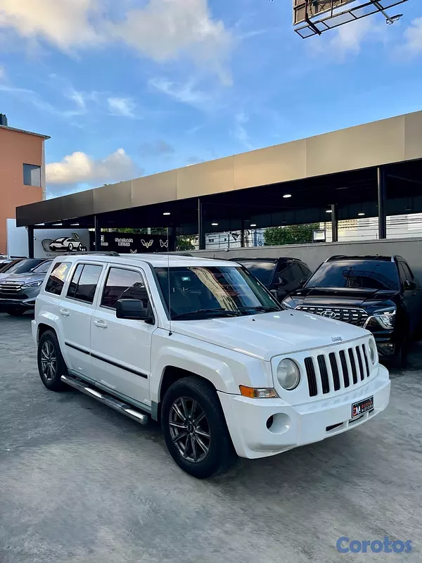 jeepetas y camionetas - Jeep Patriot 2010 3