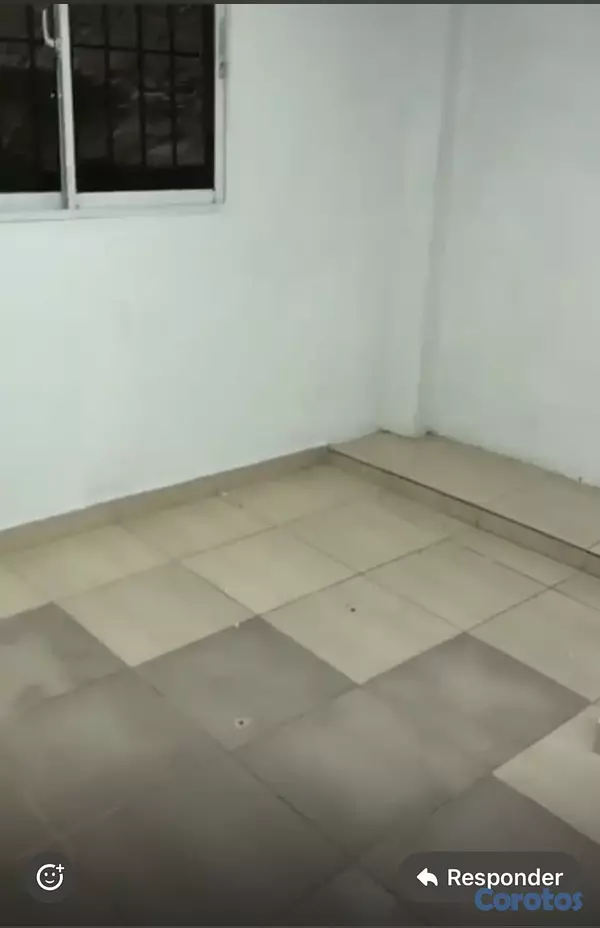 apartamentos - alquiler de aparta estudio en la feria cerca de todo súper cómodo  3