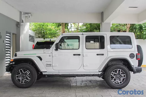 jeepetas y camionetas - Jeep Wrangler Unlimited Sahara 3