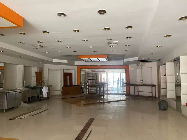 oficinas y locales comerciales - Local Comercial, Calle El Conde, Zona Colonial, Santo Domingo 1