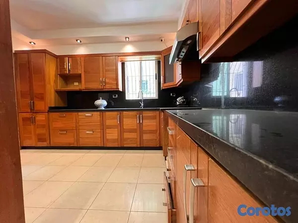 apartamentos - Apartamento amplio en urbanización Real 3