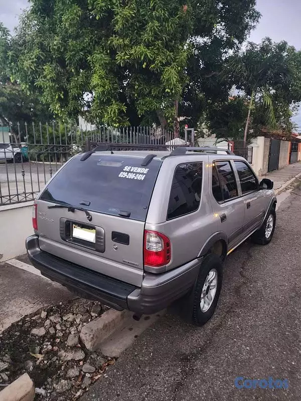 jeepetas y camionetas - Impecable Isuzu Rodeo 2004 8