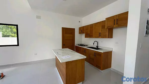 apartamentos - Casa moderna a buen precio en residencial cerrado a 4 minutos de playa  2