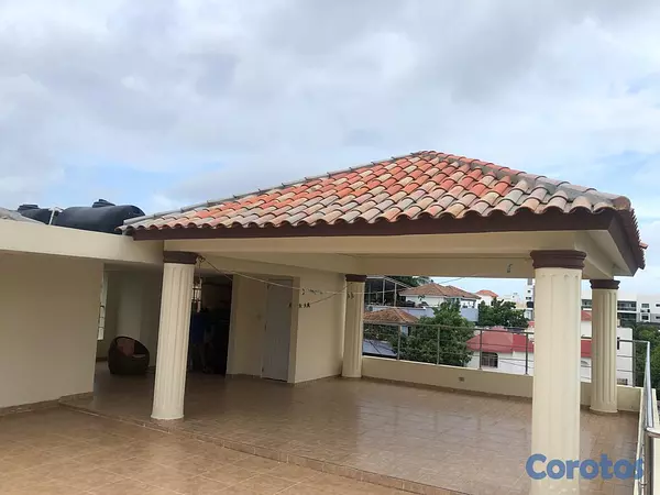 casas - Casa de 3 Niveles en el RESIDENCIAL MIRADOR DEL OE 8