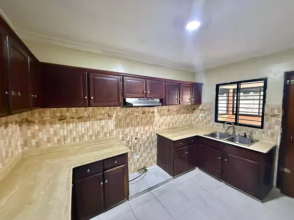 casas - Alquilo casa en Bella Vista Sur  3