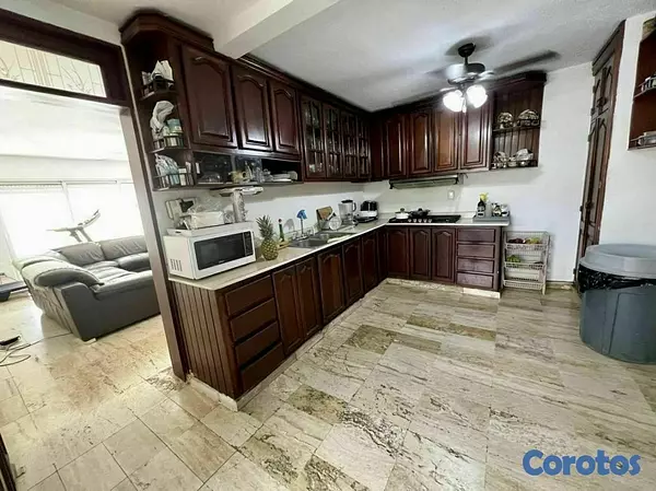 oficinas y locales comerciales - EN VENTA O ALQUILER Casa en los prados  3