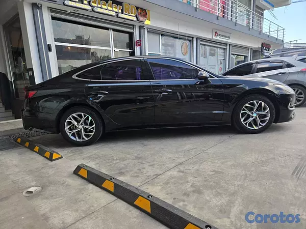 carros - HYUNDAI SONATA DN8 2020 NEGRO GASOLINA 13