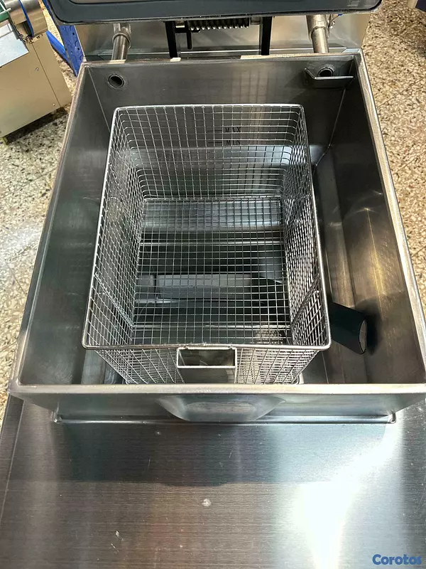 equipos profesionales - Freidora a presion industrial de gas pollo papas 8