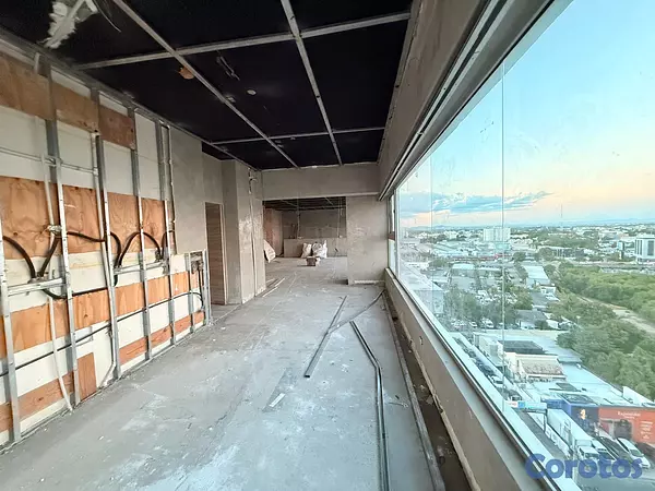 oficinas y locales comerciales - Local en Alquiler en Piantinin 16