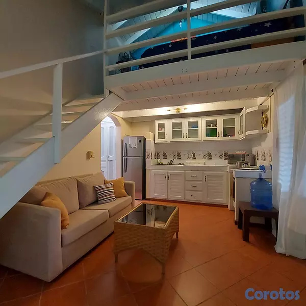 casas vacacionales y villas - Casa con Vista a la Piscina en Venta 3