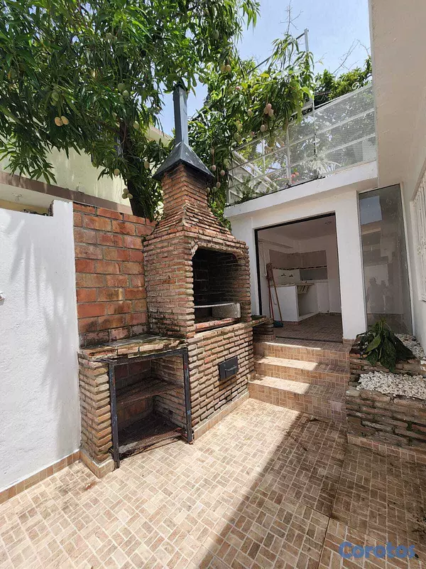 casas - SE VENDE AMPLIA CASA EN COLINAS DE LOS RIOS 10