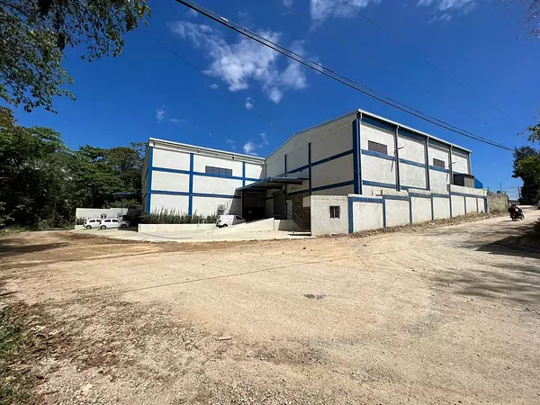 otros inmuebles - Nave Industrial en alquiler Km 16 de la Autopista  1