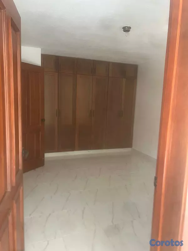 casas - Casa de dos niveles en venta en zona tranquila y r 12