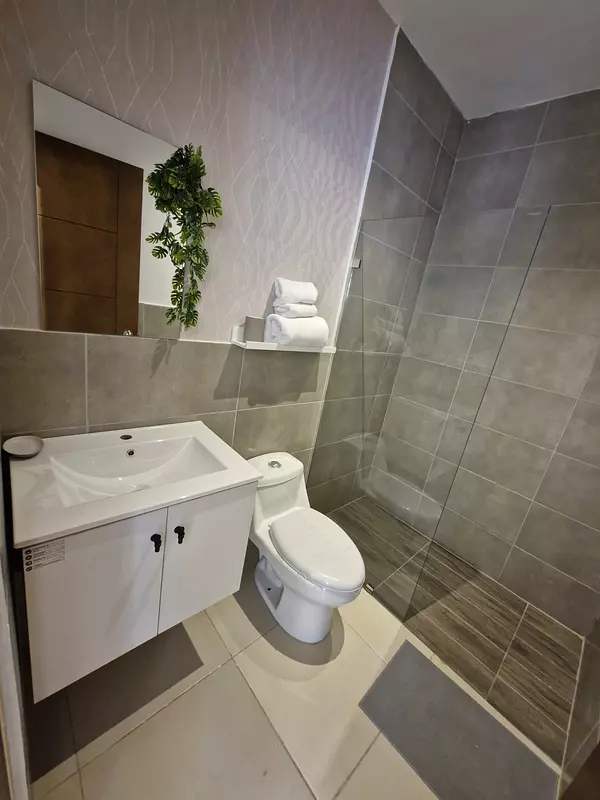 apartamentos - Proyecto de bajo costo Av. Jacobo Majluta 7