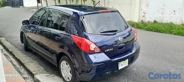 carros - Nissan Versa 2012 ligeramente Negociable  3