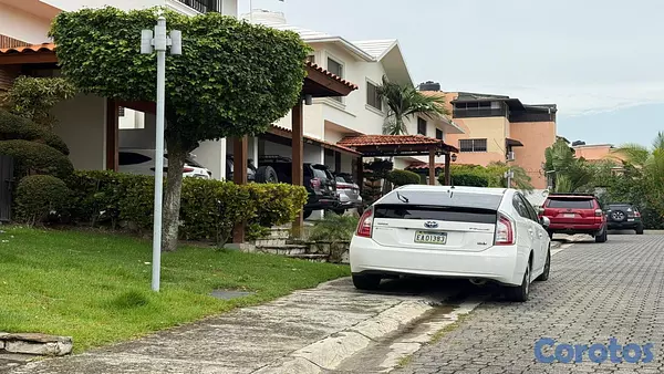 casas - Vendo Casa en Arroyo hondo viejo 9