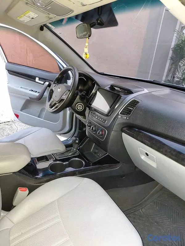 jeepetas y camionetas - 🚘 Kia Sorento 2015 en Venta 🚘 12