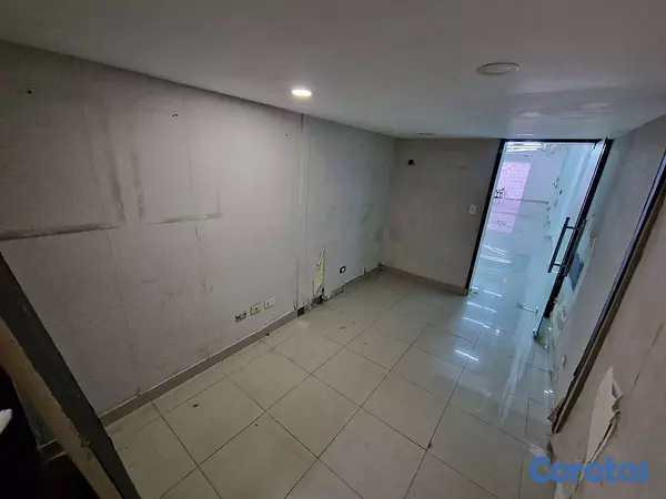 oficinas y locales comerciales - Nave Industrial San Carlos cerca la Av. Mexico  4