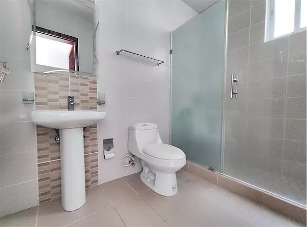 apartamentos - Cuarto nivel de renta en Los Cerros de Gurabo III 4