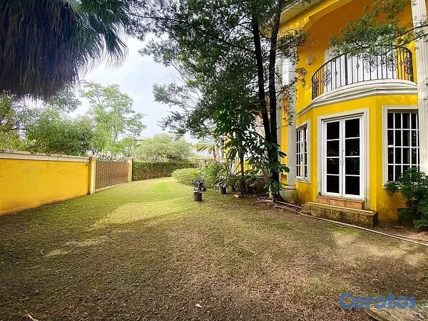 casas - Venta de Casa en Altos Arroyo Hondo III  3