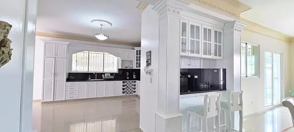 casas - Espectacular Vivienda en Venta Próximo al HOMS  2
