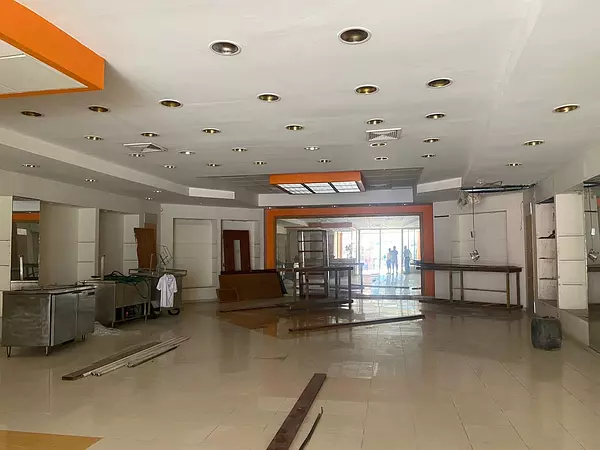 oficinas y locales comerciales - Local Comercial, Calle El Conde, Zona Colonial, Santo Domingo 2