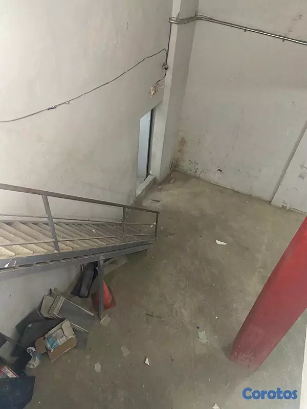 oficinas y locales comerciales - Edificio en la Av. Duarte Casi Esquina Mexico  8