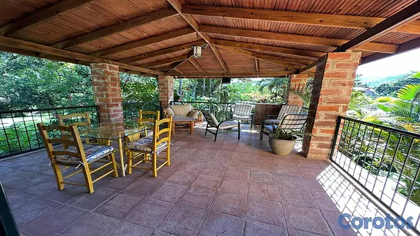 casas vacacionales y villas - Villa en Jarabacoa, al lado del Rio. 5