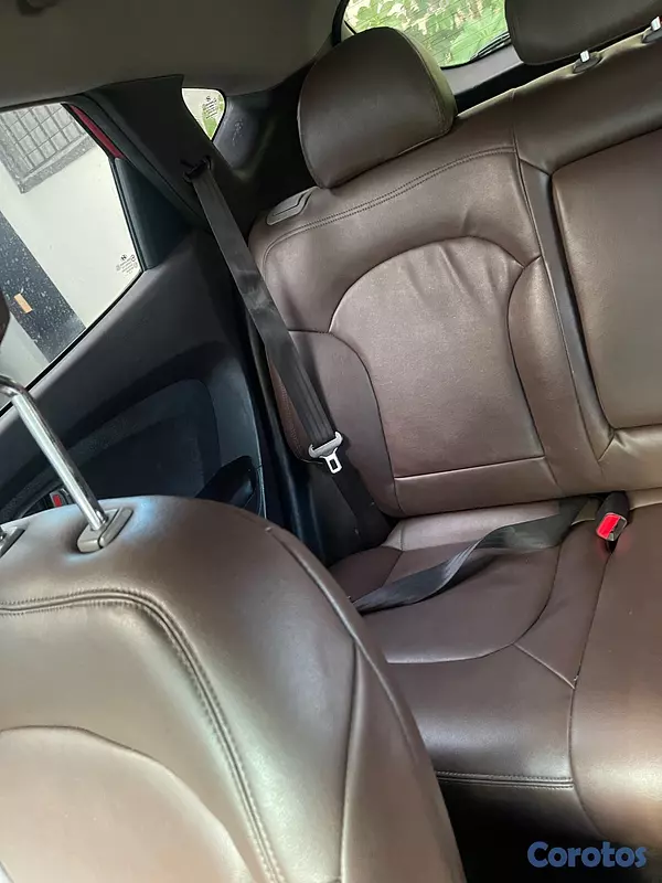 jeepetas y camionetas - Venta de Hyundai Tucson 2011. Oportunidad.  8
