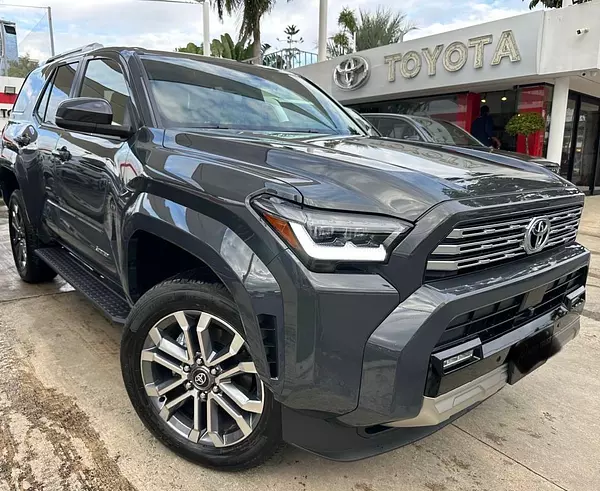 jeepetas y camionetas - Toyota 4 Runner Limited 4x4 2026 7