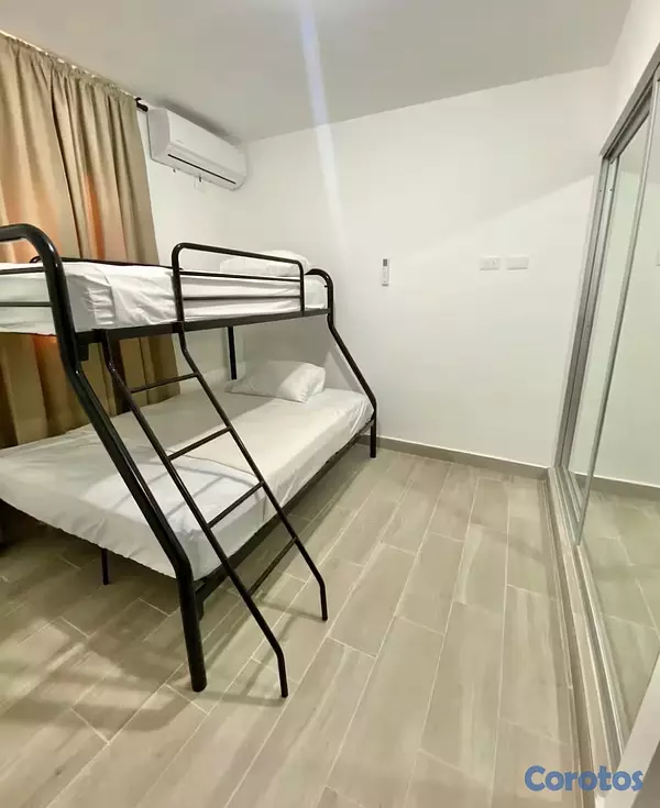 apartamentos - Céntrico Apto de 3
Habitaciones con piscina 8