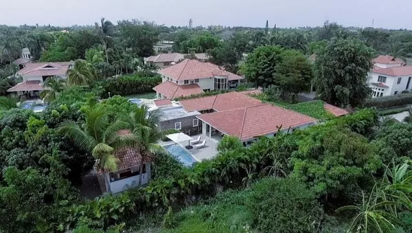 casas vacacionales y villas - Hermosa villa totalmente amueblada
Metro Country Club, Juan Dolio, San Pedro de  4