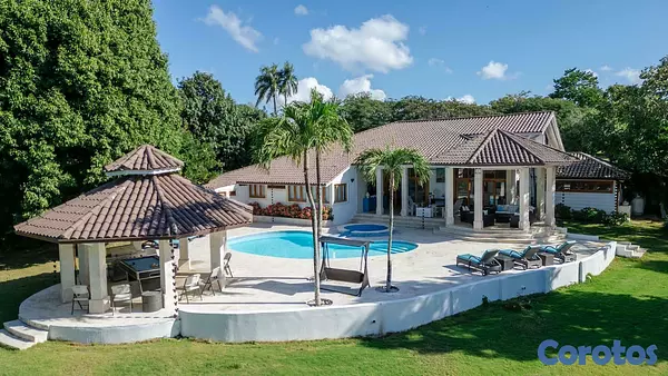 casas vacacionales y villas - Excelente Villa, Finamente Amueblada en Casa De Campo  9