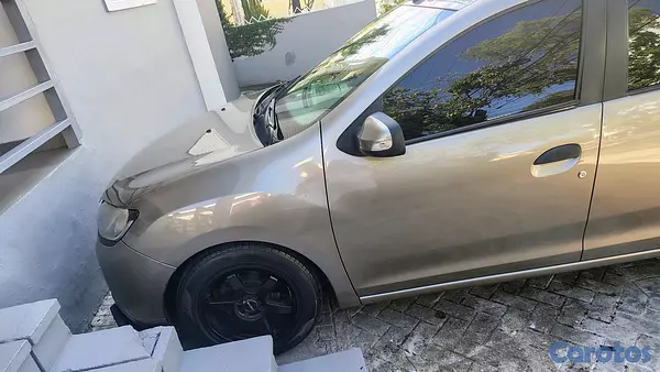 carros - Renault Logan 2015 10