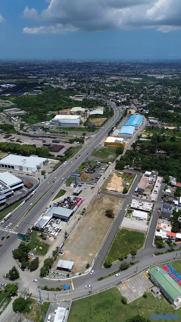 solares y terrenos - Solar en la Autopista Duarte de 5670m2 4