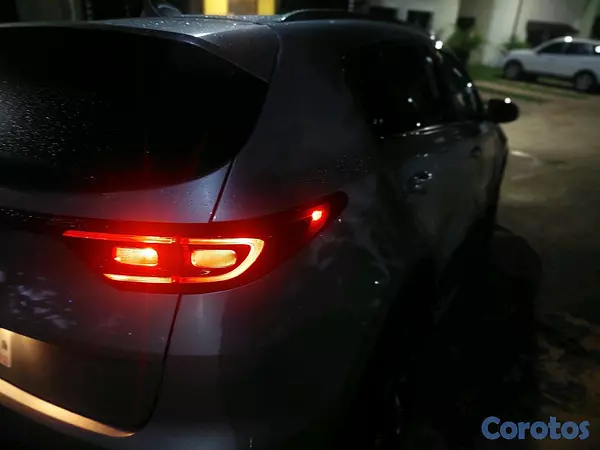 jeepetas y camionetas - Kia Sportage 2021 RD$ 1,055,000.00 Negociable - Recién Importada. 9